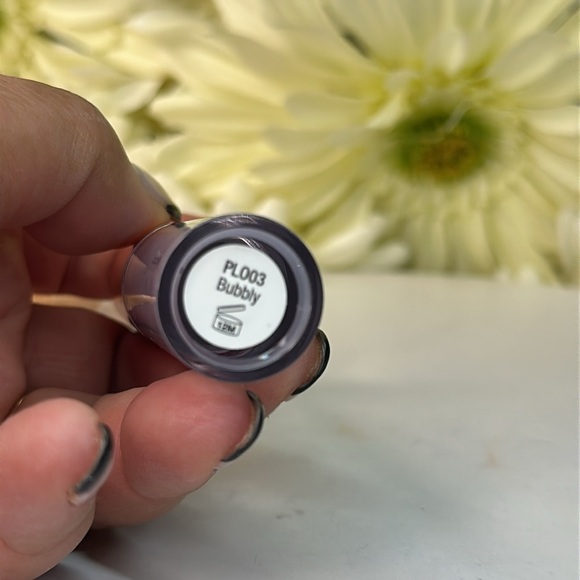 JOAH by KISS“drinks on me collection” Top it off Plumping Lip oil color:bubbly - Picture 3 of 4